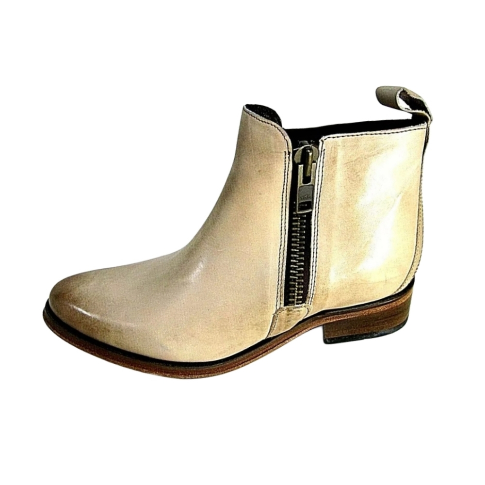 2FOR$30 - NIB Hardy Acton2 Leather Ankle Boot in Natural Finish